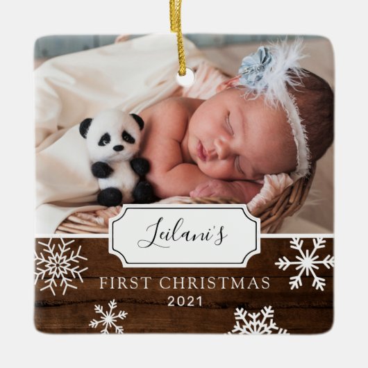 Eerste kerstBaby Foto Sneeuwhout Keramisch Ornament (Voorkant)