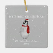 Eerste kerstBaby Penguin Gray Snow Keramisch Ornament (Voorkant)
