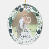 Eerste kerstbevruchting en foto van echtpaar keramisch ornament (Links)