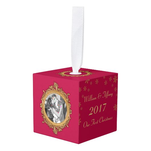 Eerste kerstbruiloft Foto Cube Ornament (Voorkant hoekig)