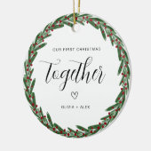 Eerste kerstcadeau samen met kerstpaar keramisch ornament (Links)