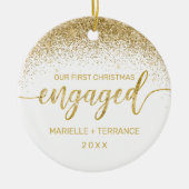 Eerste kerstcadeaufoto met Gold Glitter Script Keramisch Ornament (Voorkant)