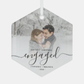 Eerste kerstcadeautje Aangepaste foto Zwart script Glas Ornament (Voorkant)