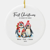 Eerste kerstdag als familie van drie pinguïns keramisch ornament (Achterkant)