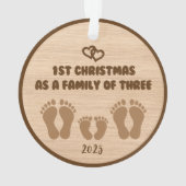 Eerste kerstdag als gezin van drie ornament (achterkant)