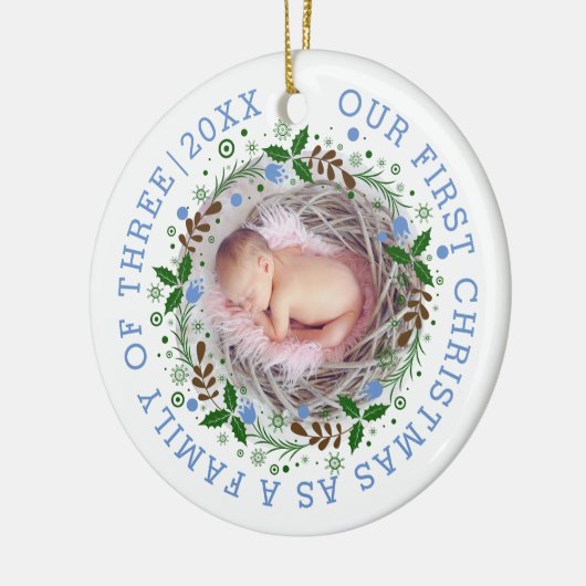 Eerste kerstfamilie met drie grote blauwe foto's keramisch ornament (Links)