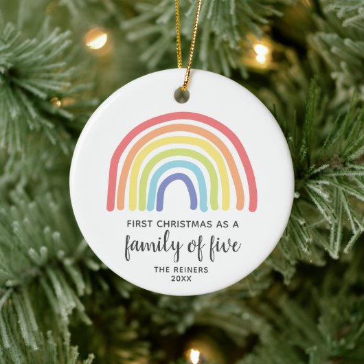 Eerste kerstfamilie van 5 gepersonaliseerde regenb keramisch ornament (Boom)