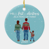 Eerste kerstfamilie van drie Brown Hair Boy Keramisch Ornament (Achterkant)