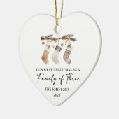 Eerste kerstfeest als een gezin van drie keramisch ornament (Links)