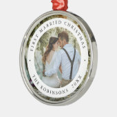 Eerste kerstfeest als getrouwd stel met aangepaste metalen ornament (Links)