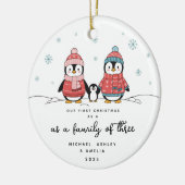 Eerste kerstfeest als gezin van drie ornament (Links)