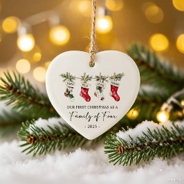 Eerste kerstfeest als gezin van vier keramisch ornament
