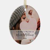 Eerste Kerstfeest Gehuwd met Mr & Mrs. 2 Foto Keramisch Ornament (Rechts)
