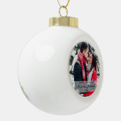 Eerste Kerstfeest Gehuwd Mr. & Mrs. Photo Keepomwi Keramische Bal Ornament (Links)