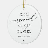 Eerste kerstfeest getrouwd moderne foto keramisch ornament (Links)