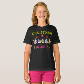 Eerste kerstfeest in juli in Gnomes T-shirt (Voorkant volledig)