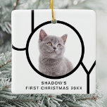 Eerste kerstfeest Joy Cute Cat Kitten Aangepaste F Keramisch Ornament<br><div class="desc">Het eerste kerstfoto-Ornament van dit kat is versierd met het woord JOY in zwart-wit. Eenvoudig aan te passen met de foto,  de naam en het jaar van uw huisdier.</div>