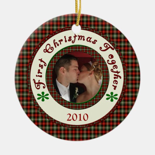 Eerste kerstfeest met aangepaste feestdag Datum Keramisch Ornament (Voorkant)