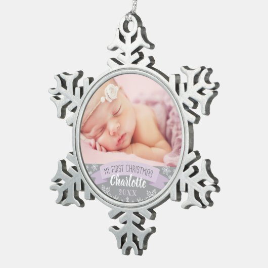 Eerste Kerstfeest Paarse baby-meisje Foto Tin Sneeuwvlok Ornament (Rechts)