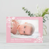 Eerste kerstfeest van de baby Roze foto met sneeuw Feestdagenkaart (Staand voorkant)