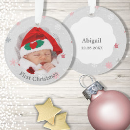 Eerste kerstfeest van meisje roze sneeuwvlokken fo ornament
