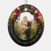 Eerste kerstfoto Mr en Mrs floral rustic Keramisch Ornament (Links)