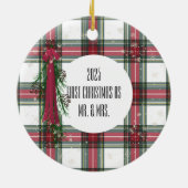 Eerste kerstfoto rood geplakt gepersonaliseerd keramisch ornament (Achterkant)