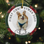 Eerste Kerstfoto van Christmas Plaid Pet Keramisch Ornament<br><div class="desc">Het eerste ornament van de Kerstmisfoto van het naar maat ontworpen huisdier met de foto en de naam van het douanehuisdier op feestelijke Kerstmisplaid achtergrond.</div>
