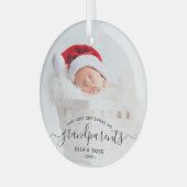 Eerste kerstfoto van grootouders met zwarte script glas ornament (Voorkant links)