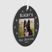 Eerste kerstfoto van Puppy Grey Snowflakes Foto Ornament (voorkant)