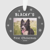 Eerste kerstfoto van Puppy Grey Snowflakes Foto Ornament (voorkant)