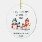 Eerste kerstgezin van vier 4 sneeuwmannen vakantie keramisch ornament (Links)