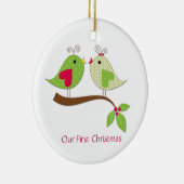 Eerste Kerstgroene poka Dot LoveBirds op Holly Keramisch Ornament (Rechts)