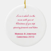 Eerste Kerstgroene poka Dot LoveBirds op Holly Keramisch Ornament (Achterkant)