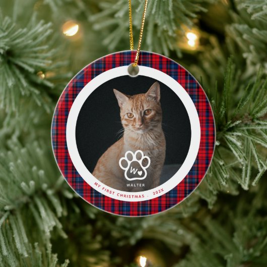 Eerste kerstkatfoto monogram naam tartan keramisch ornament (Boom)