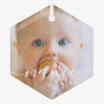 Eerste kerstminimalistische foto voor baby's glas ornament<br><div class="desc">Creëer uw eigen gepersonaliseerde foto- en scriptwittekst minimalistisch kerstcadeau met deze elegante,  moderne en eenvoudige feestelijke sjabloon van veelhoekglas. Voeg gewoon uw foto's en tekst toe. Maak de eerste kerstminimalistische foto van uw eigen baby's met een glazen versiering</div>