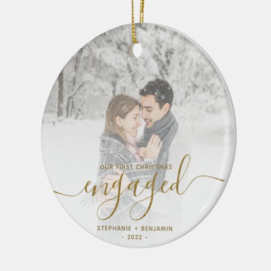 Eerste Kerstmis Aangepast Foto Gold Script Keramisch Ornament (Links)