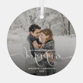 Eerste Kerstmis Aangepaste foto White Script Glas Ornament (Achterkant)