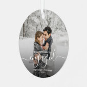 Eerste Kerstmis Aangepaste foto White Script Metalen Ornament (Voorkant links)