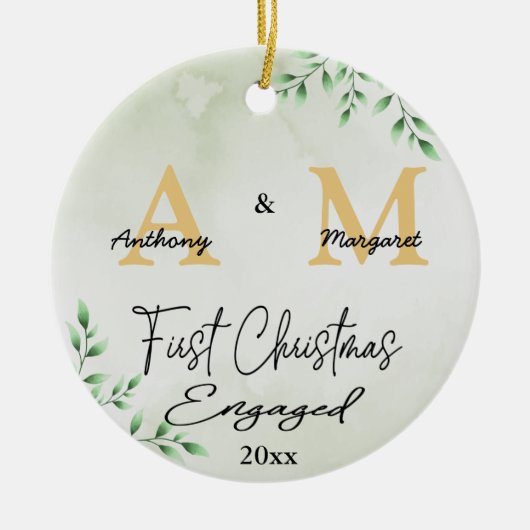 Eerste Kerstmis Aangepaste monogram Naam Foto Keramisch Ornament (Voorkant)