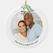 Eerste Kerstmis als de heer en mevrouw Foto Mistle Keramisch Ornament (Achterkant)