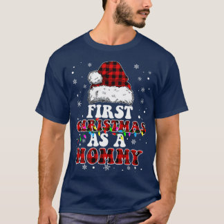 Eerste Kerstmis als een mama Santa Hat Red Plaid B T-shirt