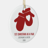 Eerste Kerstmis als een paar | Feestdagen Keramisch Ornament (Rechts)