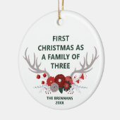 Eerste Kerstmis als familie van drie personen Keramisch Ornament (Links)