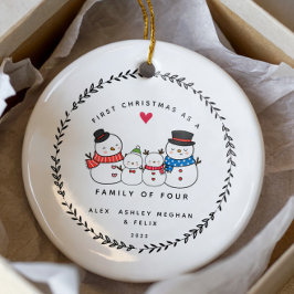 Eerste Kerstmis als familie van vier Snowmen Keramisch Ornament