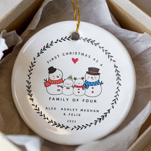 Eerste Kerstmis als familie van vier Snowmen Keramisch Ornament
