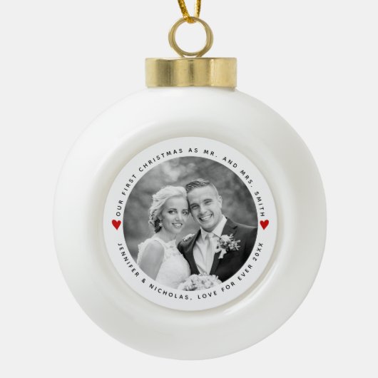 Eerste Kerstmis als foto van de heer en mevrouw de Keramische Bal Ornament (Voorkant)