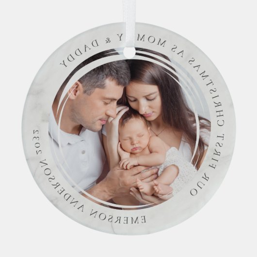 Eerste Kerstmis als foto van mama en papa Marble Glas Ornament (Achterkant)