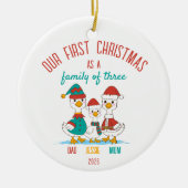 Eerste Kerstmis als Gezin van Drie Gepersonaliseer Keramisch Ornament (Voorkant)