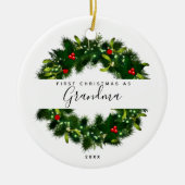 Eerste Kerstmis als Grandma Modern Wreate Custom Keramisch Ornament (Voorkant)